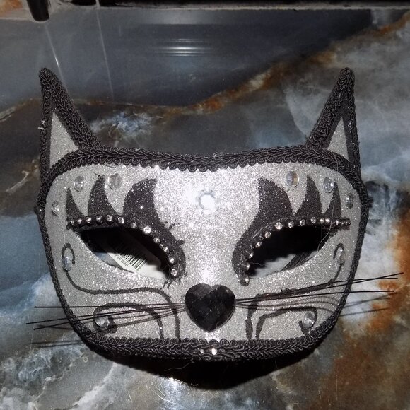 Deluxe Lace Cat Animal Masquerade Mask NEW - Picture 1 of 3